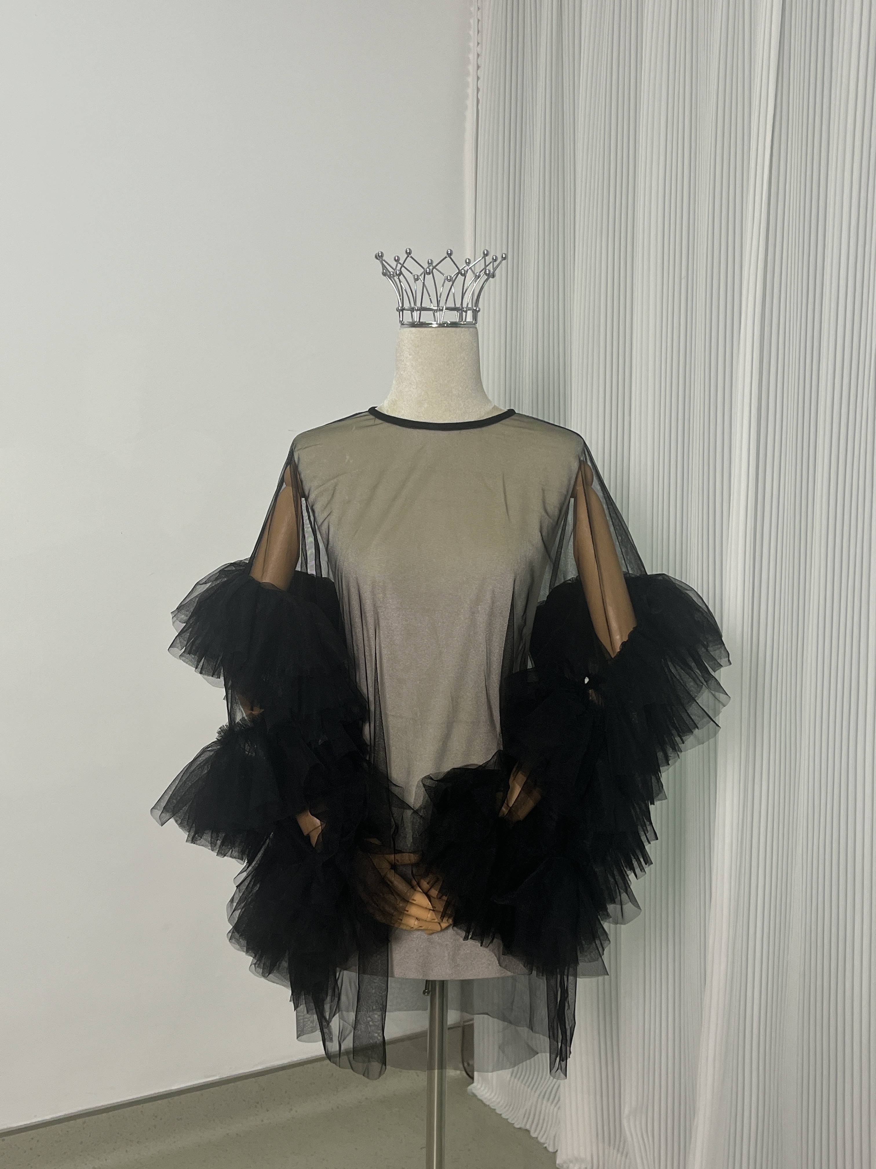 カラートップス ブラック ソフトチュール ラッフルフリル 長袖 パーティー/前撮り