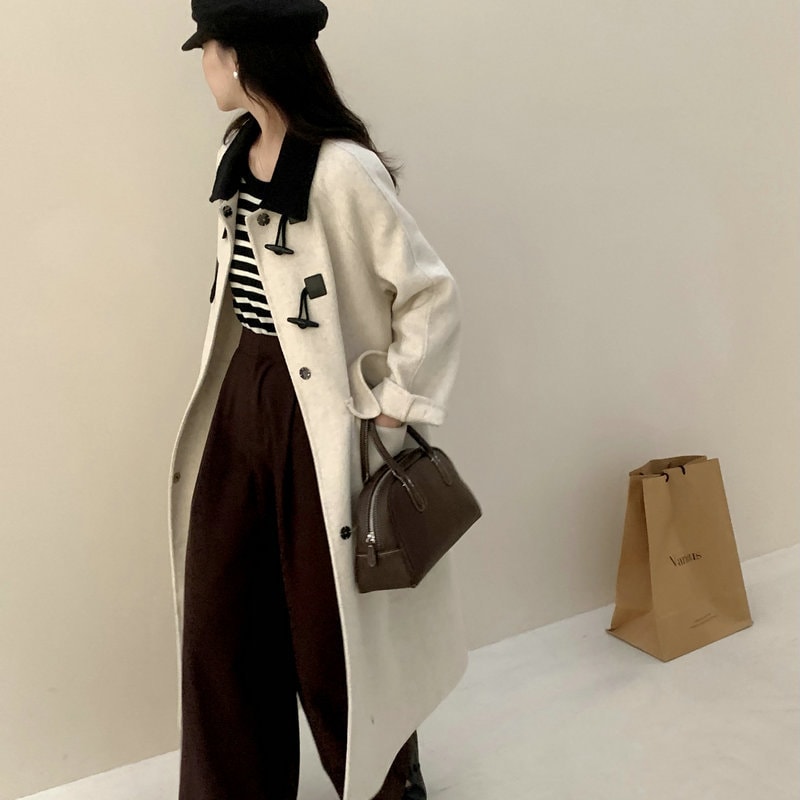 ベージュのヘボン風の両面のカシミヤのラシャのコートの中の長い毛のコートの女性2023の新型の起爆金秋冬金