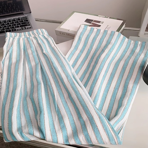 ボトムス ワイドパンツ フレア フェミニン ウエストゴム レディース パンツ ロング ワイド 裾ワイド 薄手 大人可愛い シンプル カジュアル 上品 おしゃれ こなれ感 ラフ ルーズ 個性的 主役級