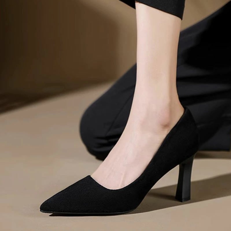 777円OFFクーポン パンプス ビジネス フォーマル 防水 ローヒール ハイヒール ストラップ 痛くない リクルート 靴 仕事用 レディース 痛くない 柔らか 通勤 冠婚葬祭 就活 ビジネス リクル 9,481円