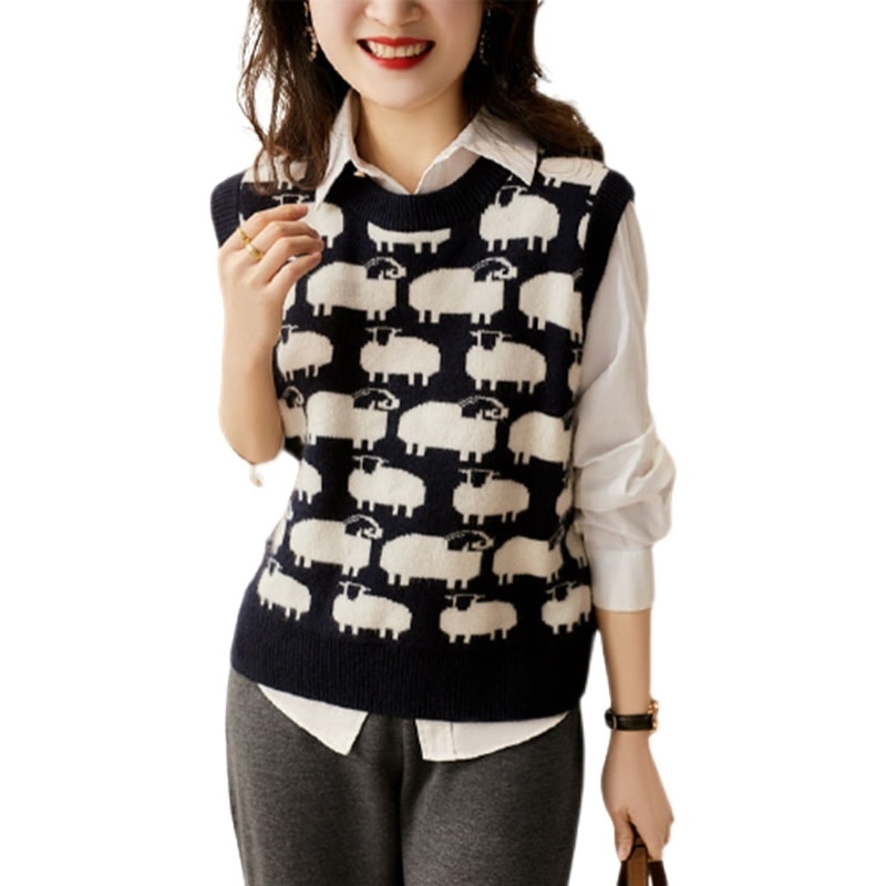 ひつじ柄ベスト トップス ベスト 袖なし ノースリーブ ラウンドネック かわいい 大人可愛い きれいめ シンプル カジュアル 大人 上品 おしゃれ お洒落 大人可愛い 大人女子 こなれ感 ラブリー