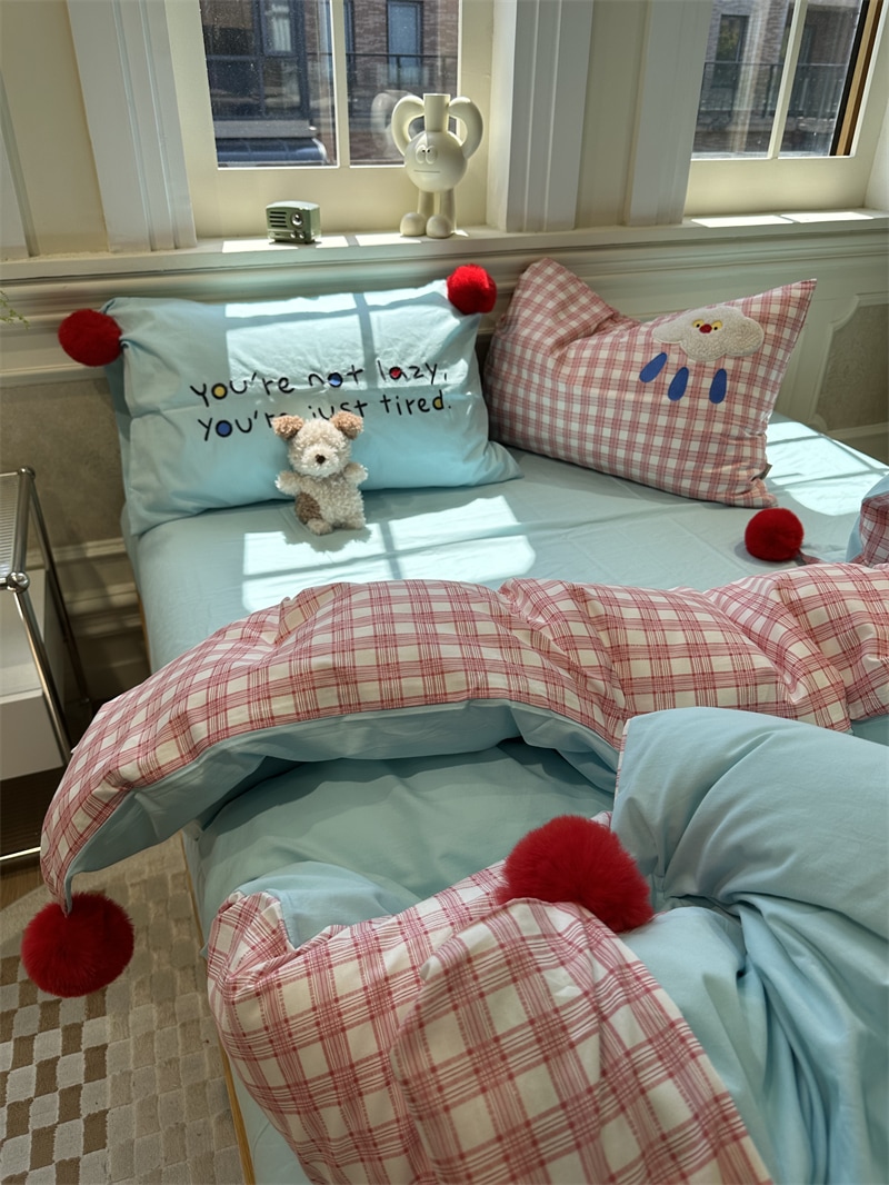 ins クリーム色 ファーボール刺繍 チェック柄 レインガール 4点セット 綿1.5m1.8m アパート用掛け布団カバー