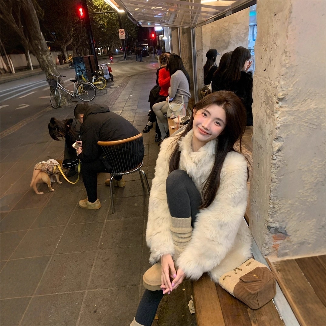 デザイン性ファーレザー一体型 フワフワアウター レディース フェイクファー 5,415円