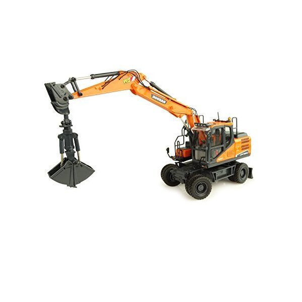 Universal HobbiesDoosan dx160W with 2AttachmentsScale 1/50， uh8134 並行輸入品