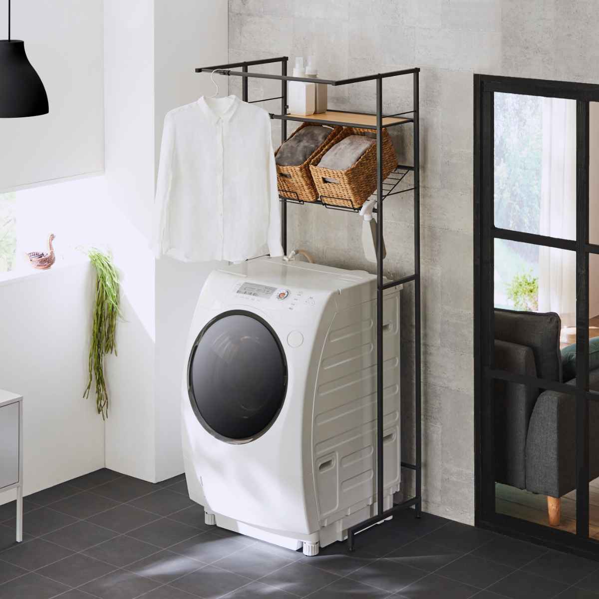 ランドリーラック 洗濯機ラック バスケット台付き 伸縮 ランドリー 収納 洗濯機 ラック 洗面所収納 ランドリー収納 棚 洗濯機棚 バスケット台 可動棚