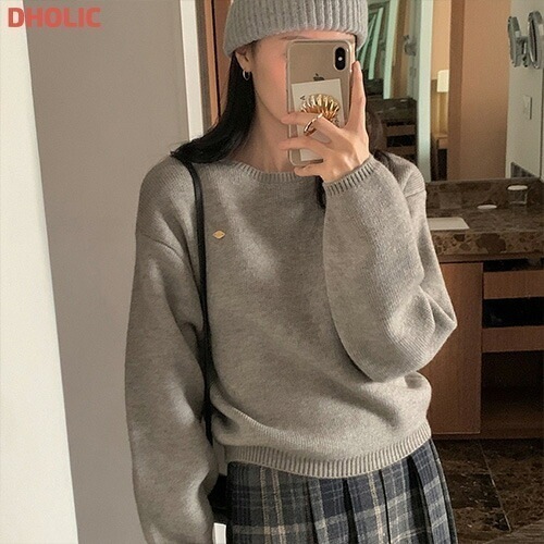 [メガ割りSALE]メタリックチャームラウンドネックニット