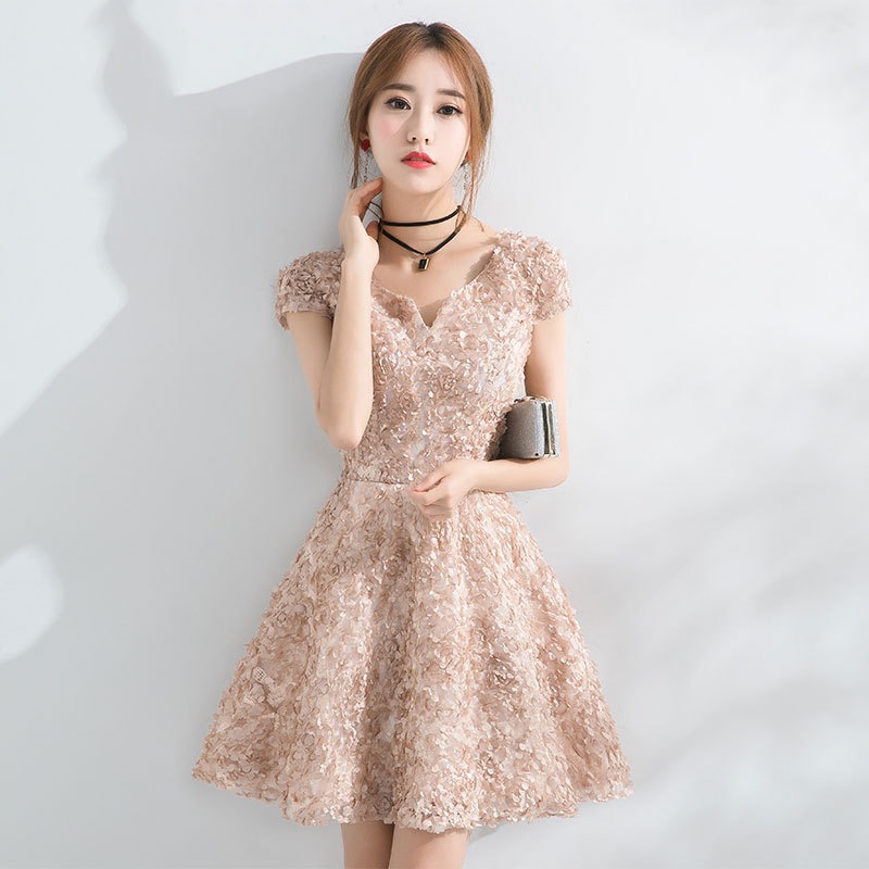 小柄なドレス2025新型気質宴会誕生日パーティーワンピースフレンチドレスは普段着ることができる