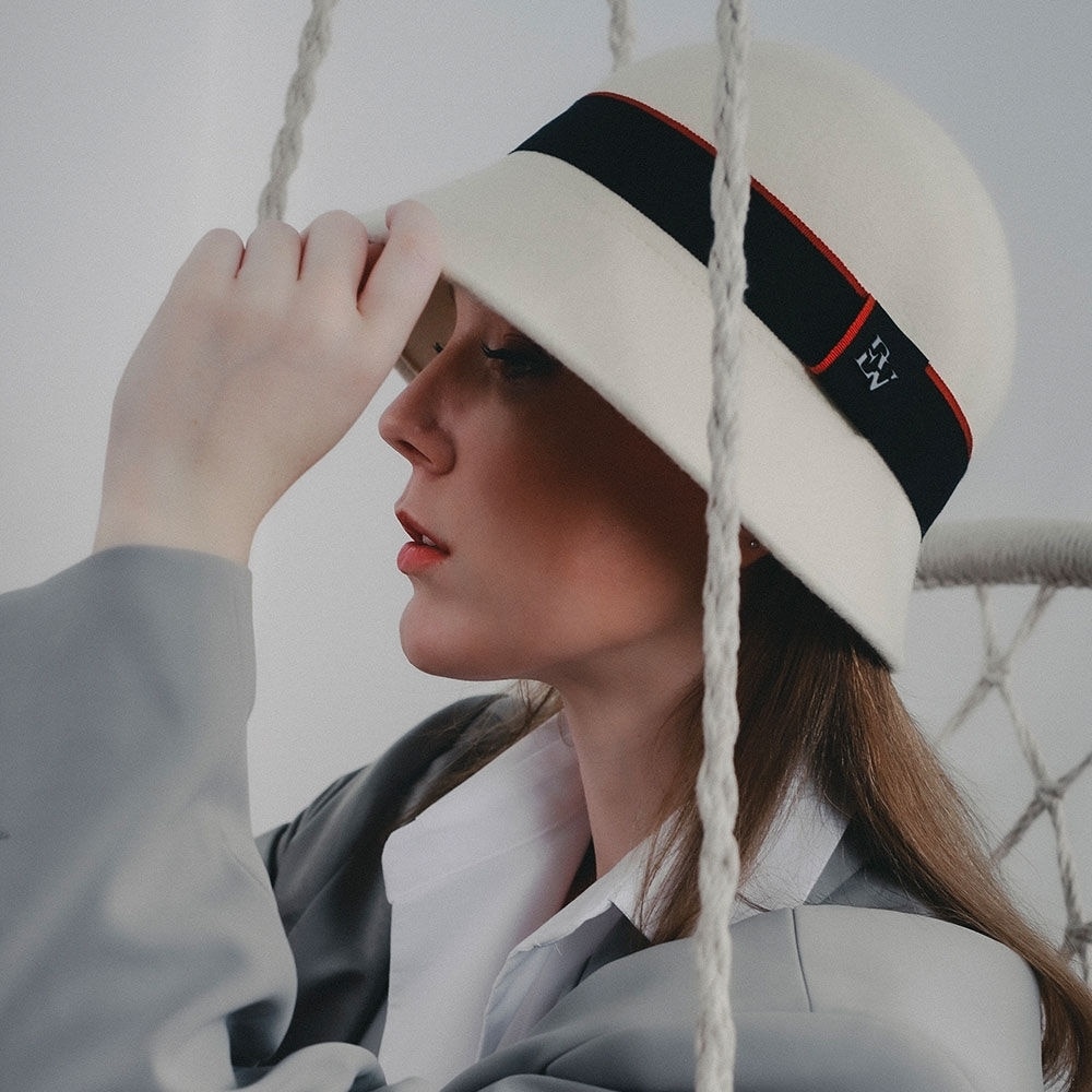 エバンス・H・クローシュ_アイボリー