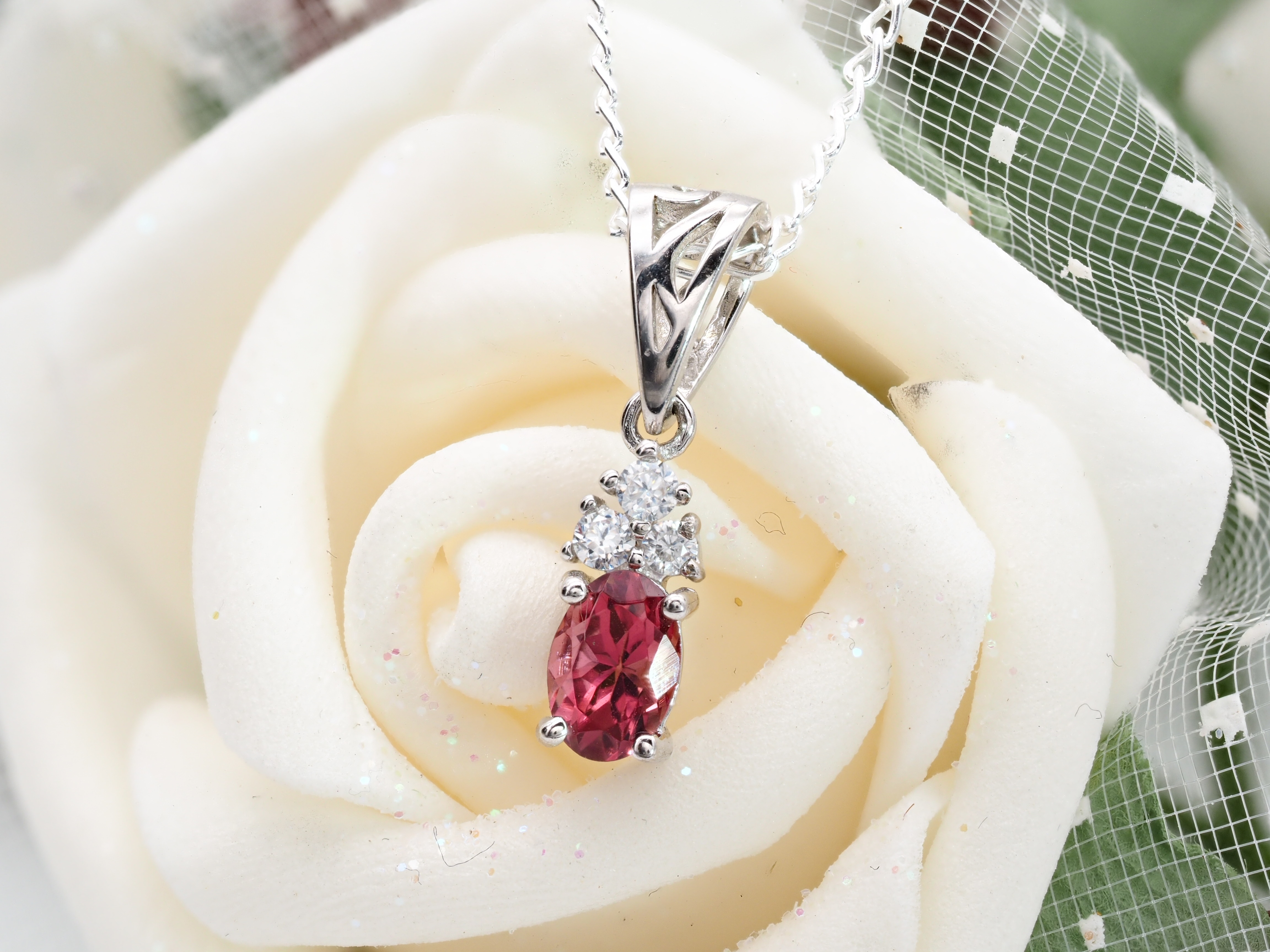一点限定！ 天然 レッドスピネル ダイヤモンド ネックレス 上品 大粒 上品 華奢 ジュエリー ペンダント 誕生日 バレンタイン