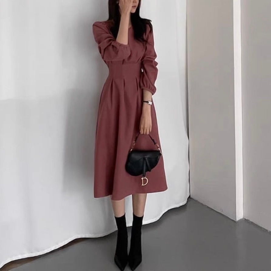 レディース フレア ミモレ 長袖 Uネック ラウンドネック Aライン タック ウエストマーク かわいい 大人可愛い きれいめ シンプル 上品 レトロ こなれ感 ガーリー エレガント モダン 抜け感