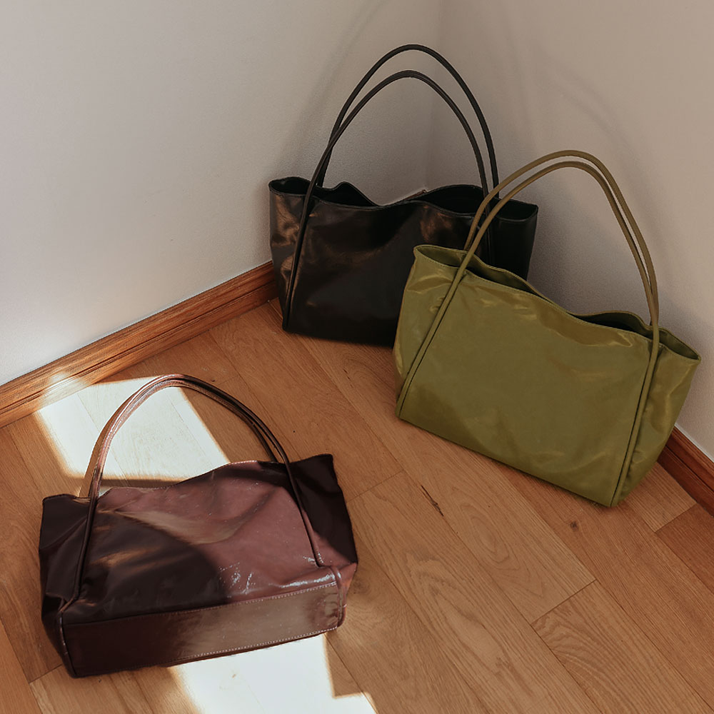 キャロンレザービッグショルダーバッグ