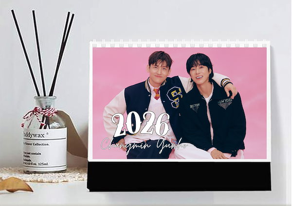 Qoo10] 東方神起 日本仕様 2026年 卓上カレ