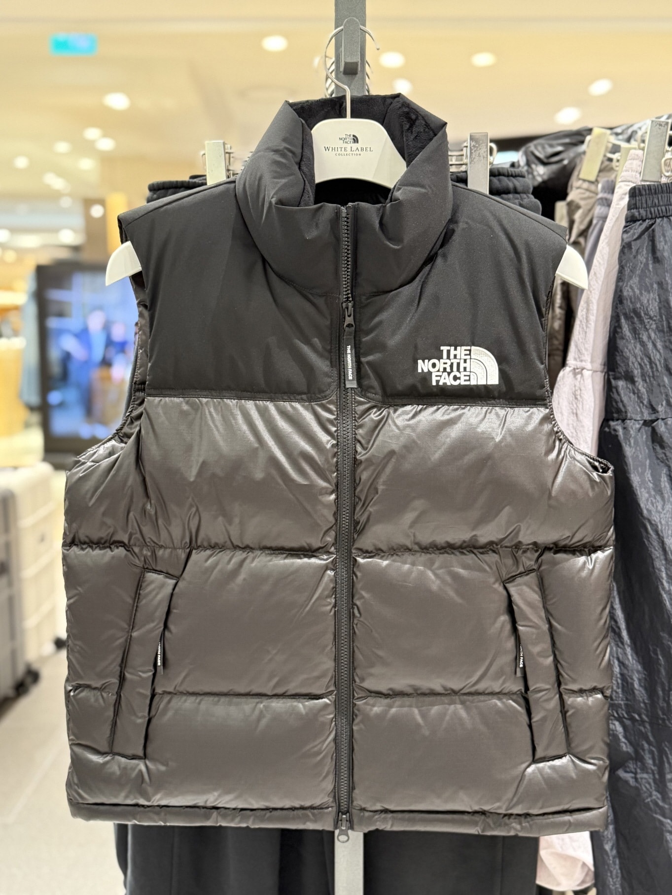 韓国正規品保証 関税負担なしNV1DR50J NOVELTY NUPTSE DOWN VEST RDS デイリー 基本 着装 男子 女子 人気 韓国 ファッション 男女共用 アウトドア