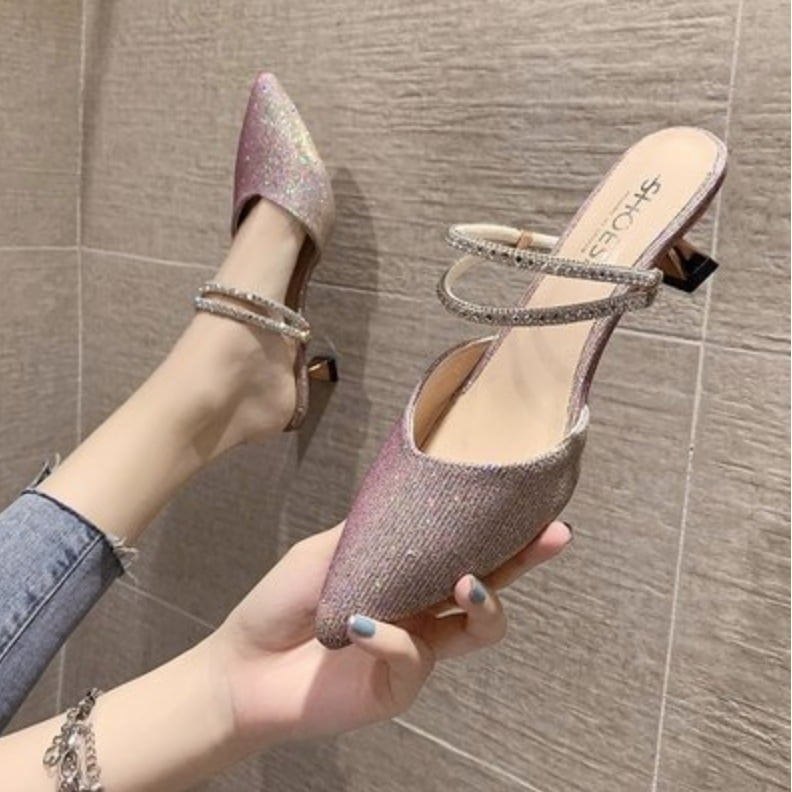 クツ レディースシューズ かわいい 大人可愛い きれいめ シンプル カジュアル 大人 上品 ラメ入り ベルト ローヒール エレガント 主役級 個性的 韓国 誕生日 イベント 結婚式 ママ 2次会 モテ 4,828円