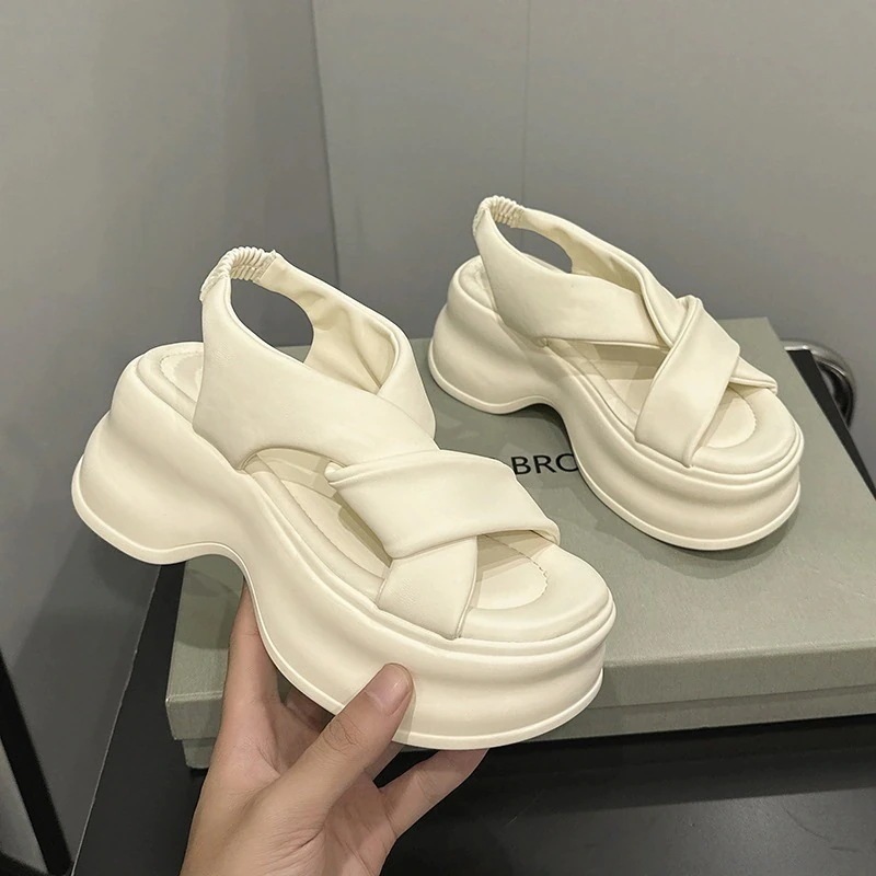 【時限割引】韓国人气 厚底サンダル レディース 25のアウターに新高カジュアルスニーカーを履く スポーツサンダル バックルサンダル 通気 ビーチ フラットサンダル ストラップサンダル