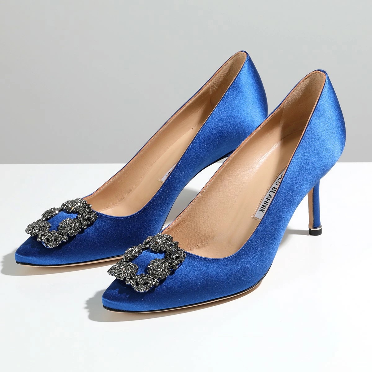 MANOLO BLAHNIK マノロブラニク パンプス HANGISI FMC SATIN 070 ハンギシ サテン 7cm 9XX 0662 ジュエルバックル ハイヒール 靴 432/BBLUその他 パンプス