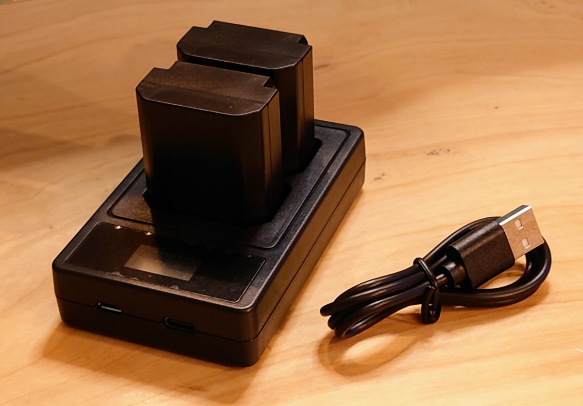 NP-FZ100 対応互換バッテリー2個とダブル互換充電器セット α7C / α7S III ILCE-7SM3 / α7R III ILCE-7RM3 /α7 III α6600 α1 α9