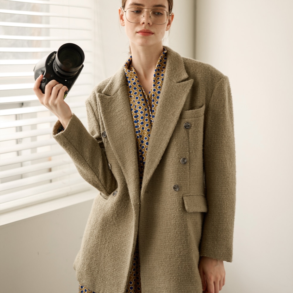 빅숄더 픽업 라펠 더블브레스트 롱 블레이져_KHAKI-BEIGE