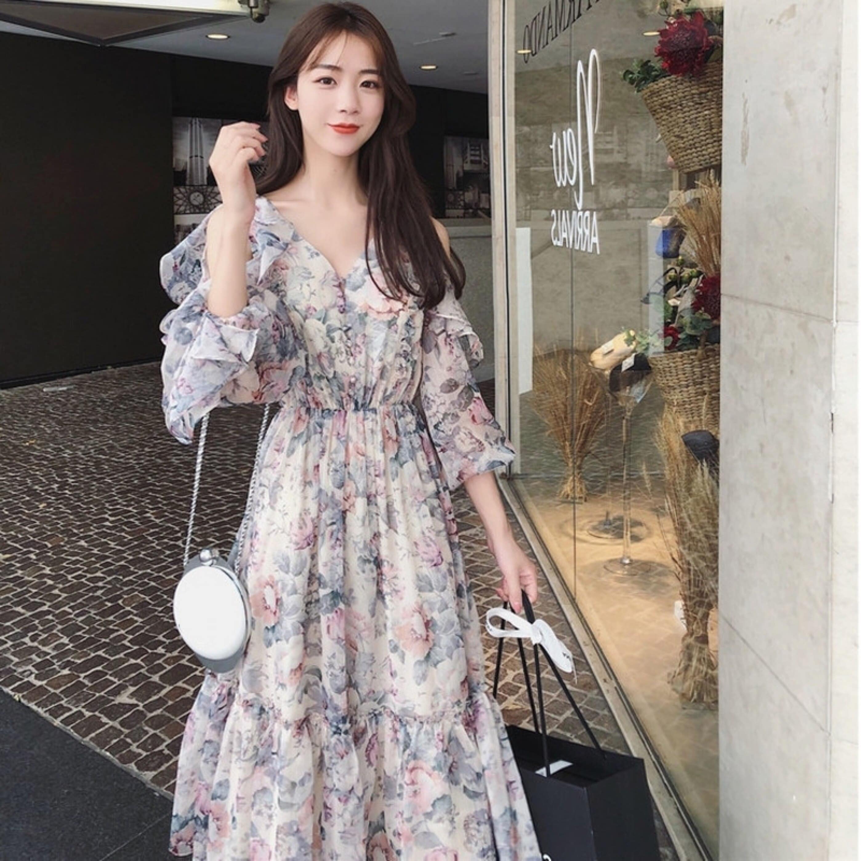 ワンピース　ロングワンピース　ロング 膝丈 花柄ワンピース ミモレ丈 花柄　袖あり 半袖 前開き 薄手 かわいい 大人可愛い きれいめ　カワイイ 韓国 大人可愛い　シンプル　大人　エレガント　清楚感 5,301円