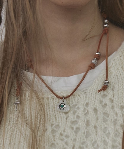 NFF totem leather necklace white トーテムレザーネックレス ホワイト 韓国アクセサリー 正規品 ネックレス