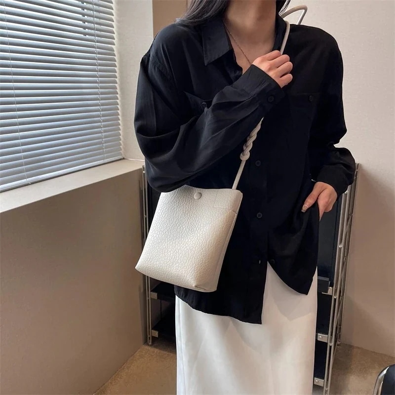 斜め掛けバッグ ショルダーバッグ ハンドバッグ カジュアルバッグ レトロ リンジ ライチ柄 多機能 軽量 OL通勤 百掛け 日系 シンプル ins