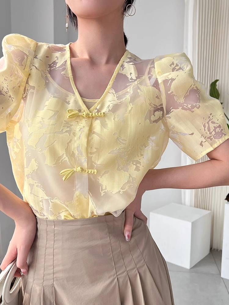 ボタン レース シャツ フレンチ v ネック パフスリーブ 夏 薄い シフォン シャツ スリム シャツ 女性 個性的 トップス ブラウス 袖あり 半袖 Vネック 襟なし 大人可愛い きれいめ 大人