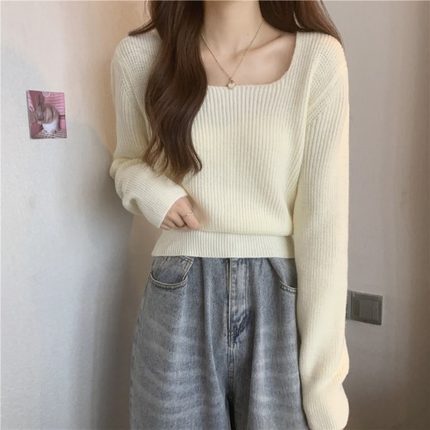 トップス ニットソー セーター プルオーバー ショート丈 長袖 レギュラー袖 スクエアネック ストレート きれいめ シンプル 大人 上品 お洒落 大人女子 こなれ感 クール とろみ感 シック 無地 秋