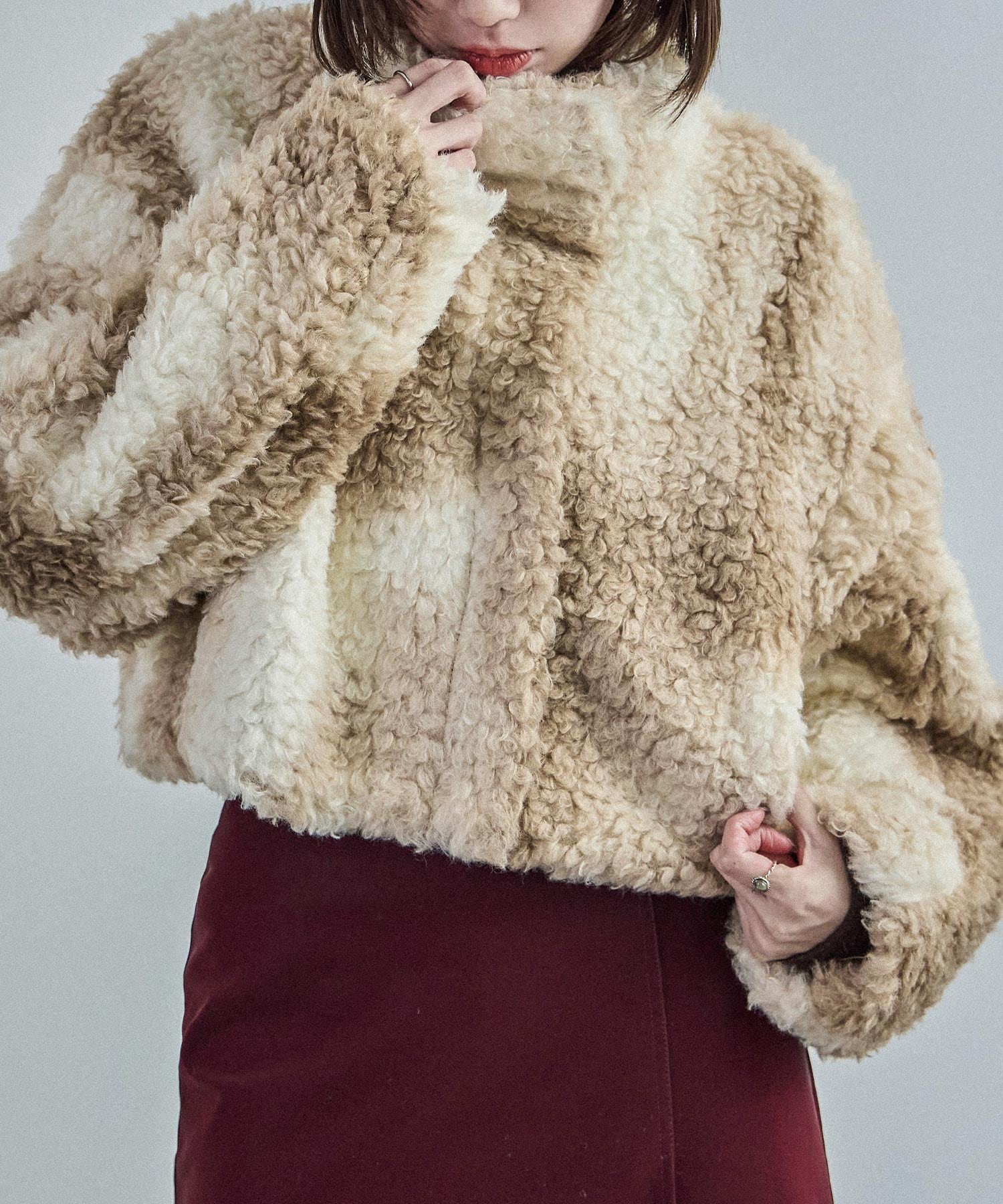 デザインニュアンス柄 プードルボア クロップドジャケット ファージャケット ボアジャケット ブルゾン コート アウター スタンドネック Y2K 防寒対策 シャギー カジュアル ガーリー フェミニン