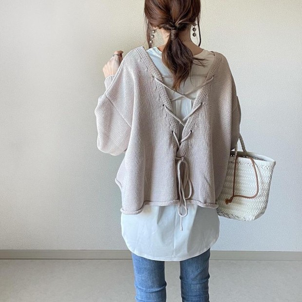 【早い者勝ちSALE】 上品なシルエット後ろボウタイレースアップエレガントフェミニンキュートニット 5,278円