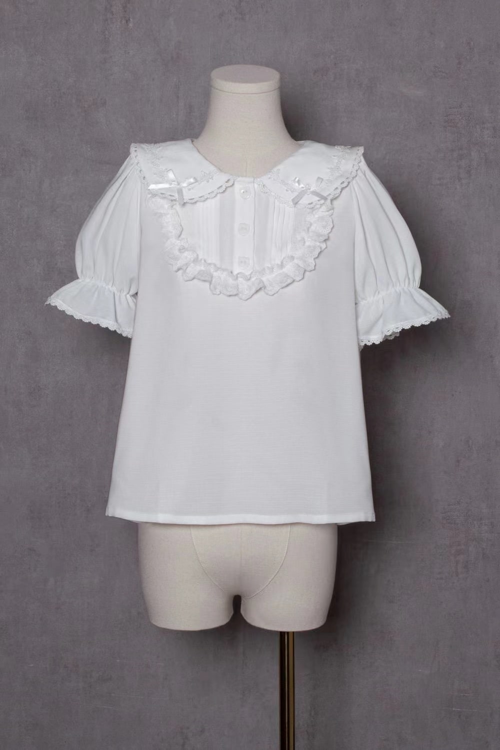 Lolita半袖中に子供襟をつけています 4,815円