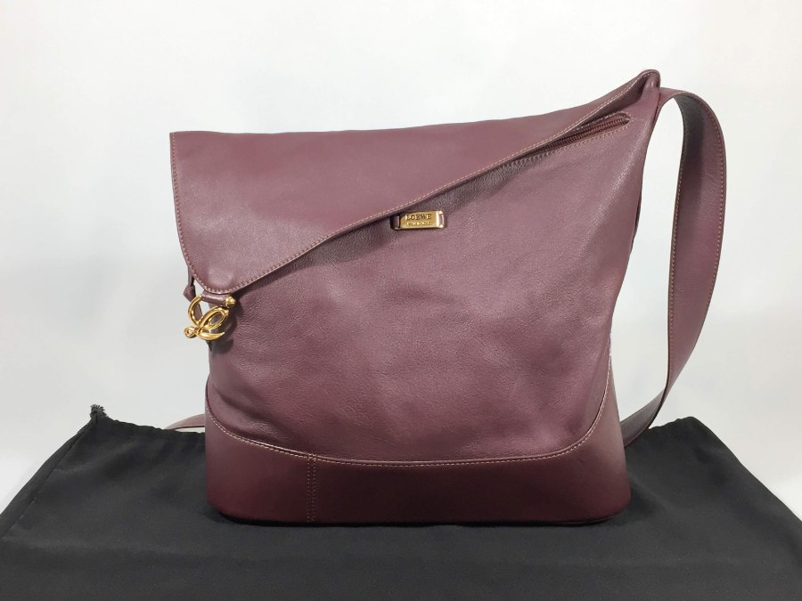 ショルダーバッグ アントン ワインレッド 中古品