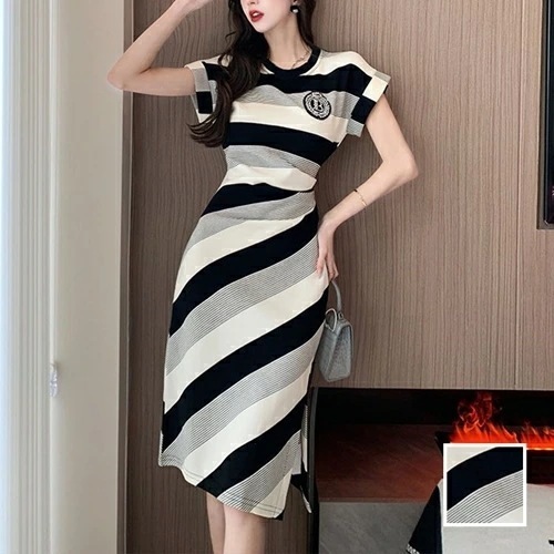 リゾートワンピース リゾートワンピ ひざ丈 沖縄 ハワイ グアム 韓国 ファッション レディース 春 夏 秋 パーティー お呼ばれ コーデ セクシー 20代 30代 40代 50代 2025 5,226円