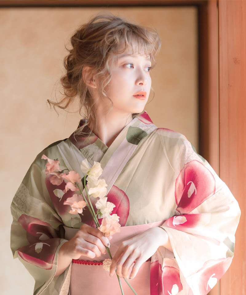 和服浴衣女性伝統正装スタイル観光服全綿生地を撮影