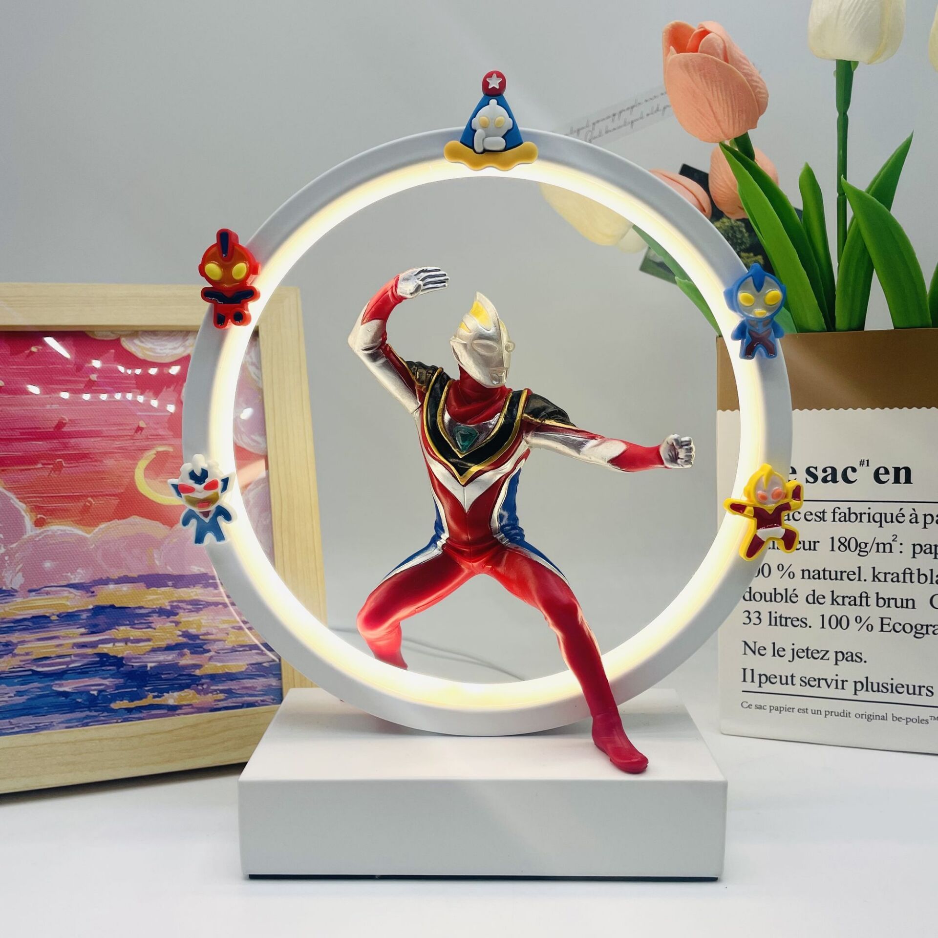 ウルトラマンティガスタンド男の子の誕生日プレゼントスマート小夜灯子供の寝室カートゥーンスタンド素敵なプレゼント袋をプレゼント
