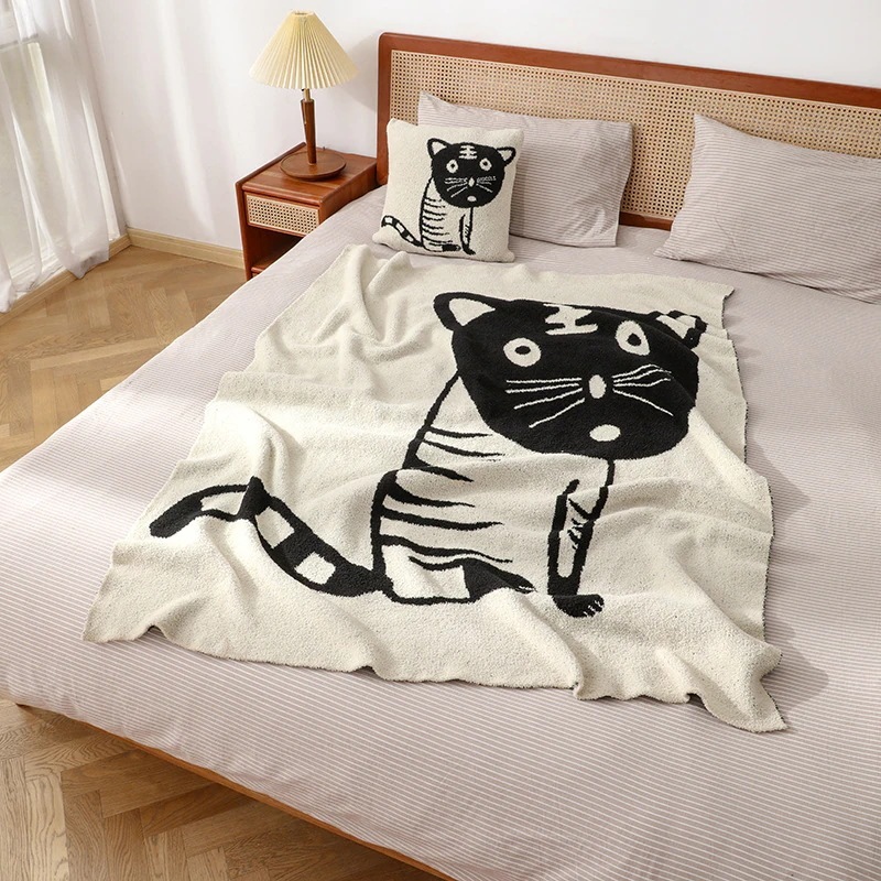 漫画タイガーハーフエッジベルベットスローブランケット昼寝ソファブランケットカジュアルブランケットショールエアコンブランケットベッドサイドタオル厚手