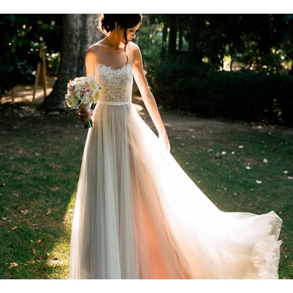 ウェディングドレス 優雅 上品 王妃様風　スレンダーブライダルウェア 花嫁ドレス結婚式ドレス 披露宴