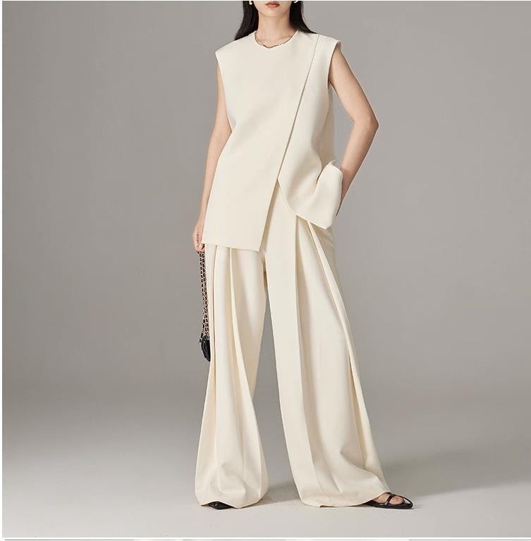ドレープアシンメトリーパンツスーツ セットアップ カットソー ノースリーブ ラウンドネック ワイドレッグパンツ プリーツ ルーズ 2点セット 上下セット 韓国 レディース オルチャン 可愛い