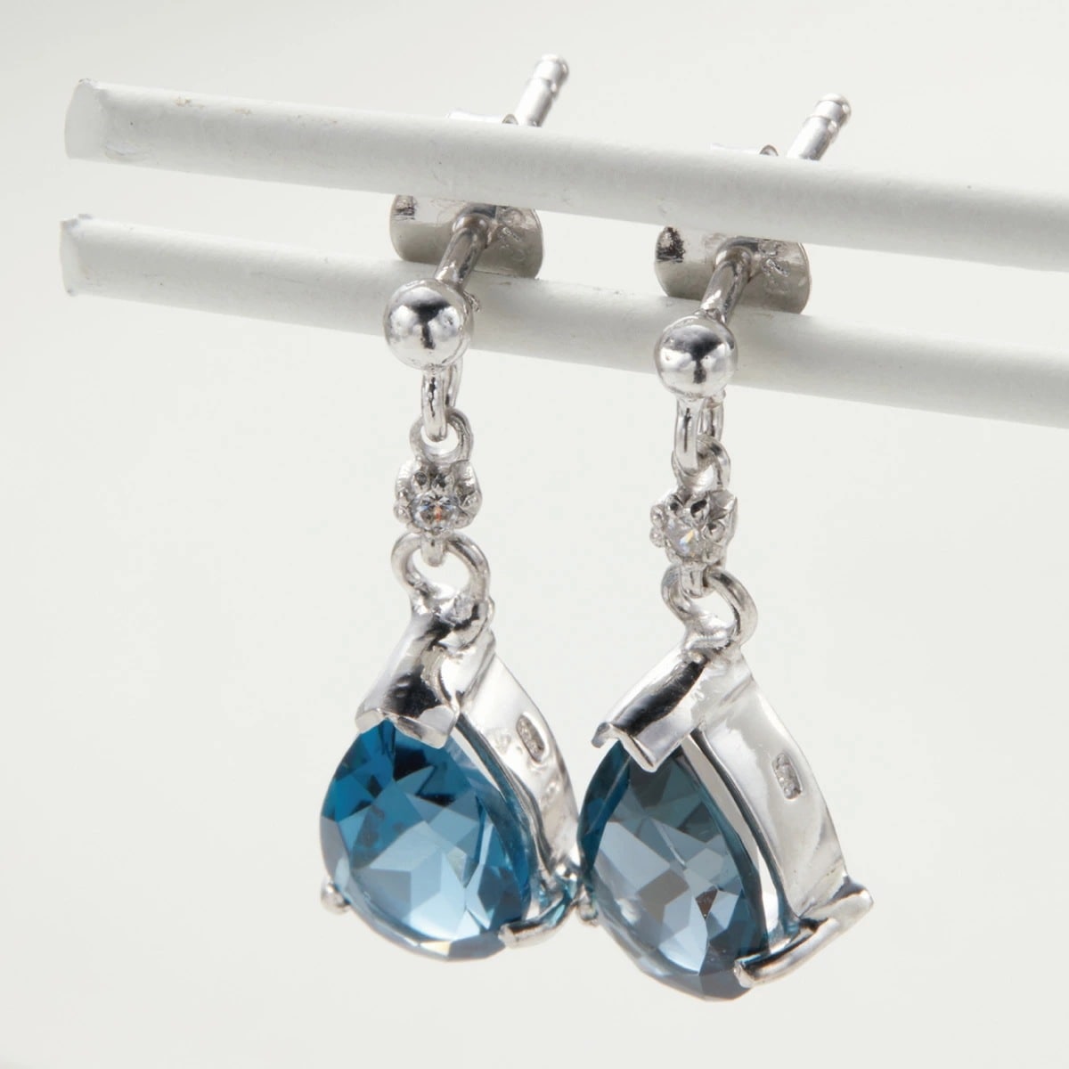 ピアス レディース シルバー925製 ロンドンブルートパーズ キュービックジルコニア ドロップ 雫