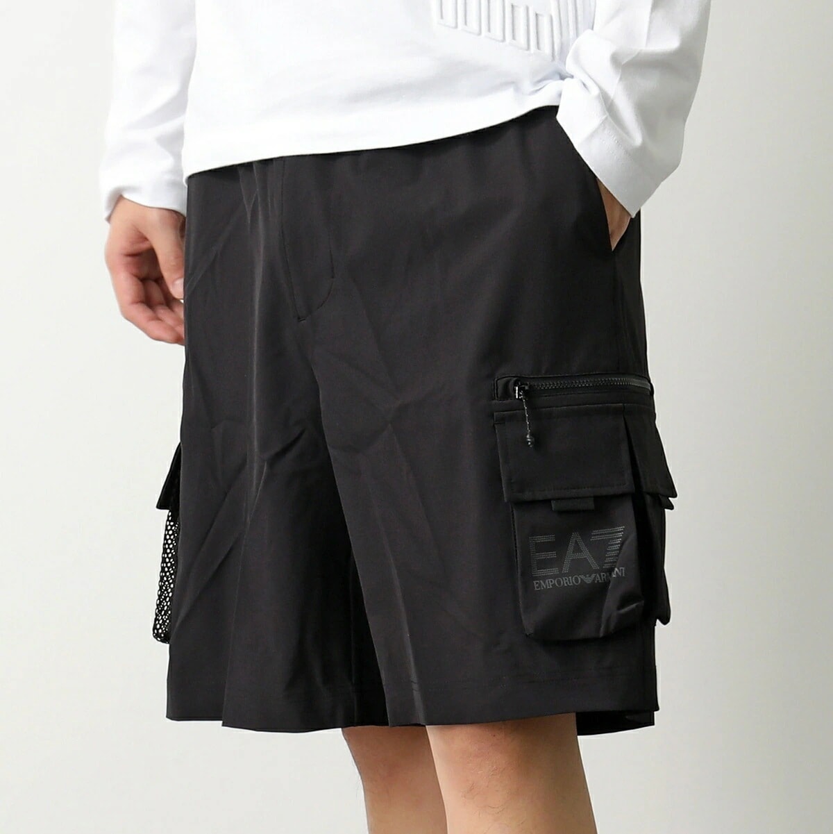 EA7 EMPORIO ARMANI エアセッテ エンポリオアルマーニ ハーフパンツ 7M000135 AF13392 メンズ ショートパンツ カーゴショーツ ロゴ UC001/BLACK 【mega 16,797円