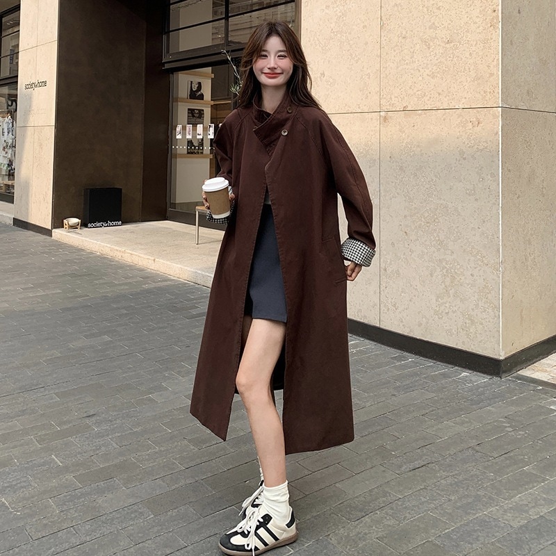 韓国の袖口格子縞のスプライシングトレンチコートジャケット2024新しいカジュアルなウエストの薄いロングコート