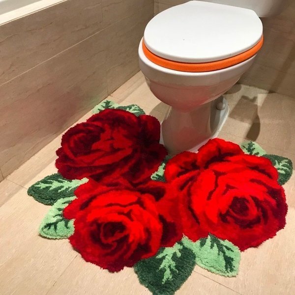 【激安開催！】豪華ローズフラワー型トイレマット 70×60cm ポリエステル製 滑り止め付 柔らかいフロアマット レッド ピンク 耐久性抜群 室内装飾 yyrb832