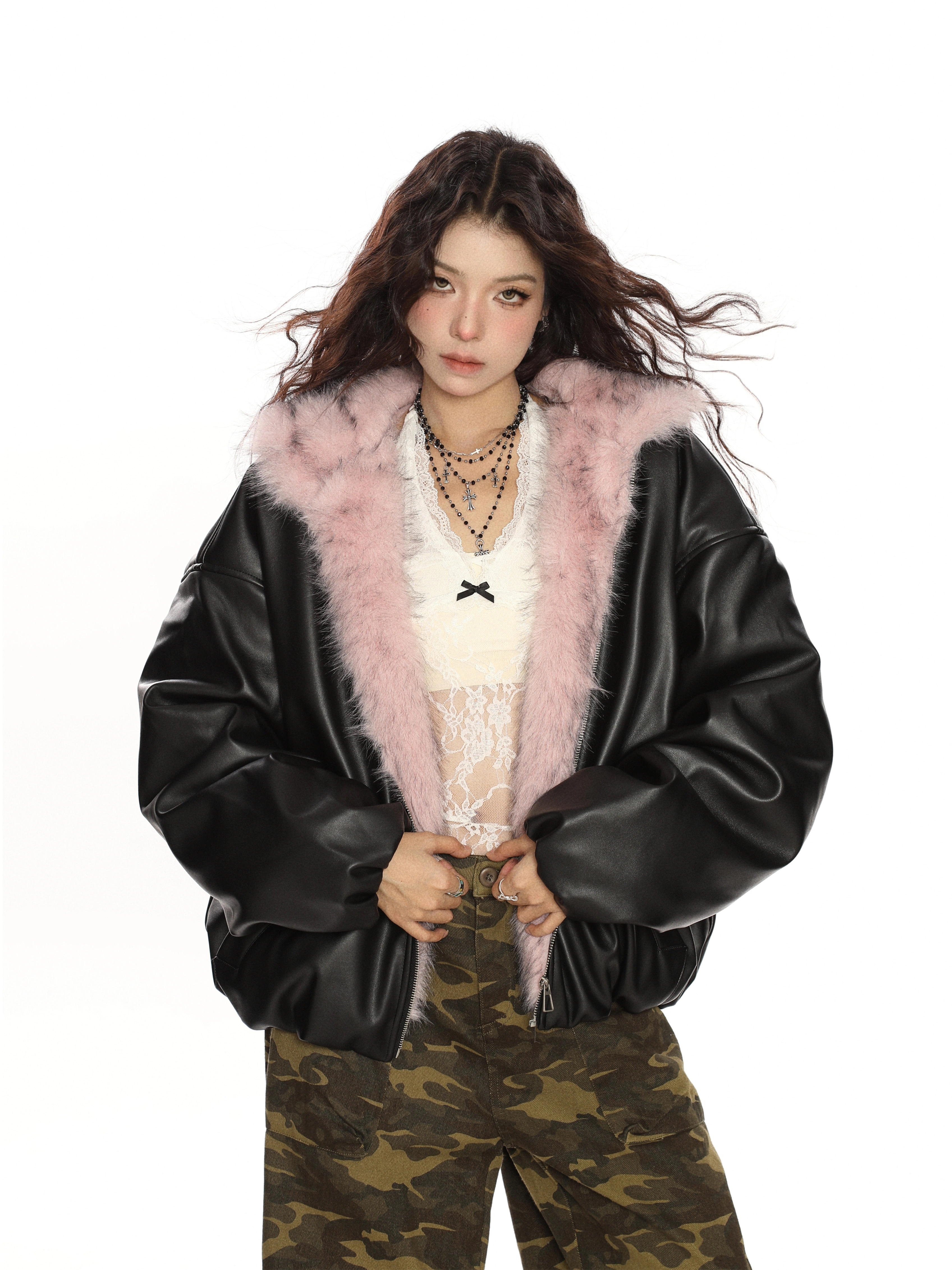 防寒 中綿 あったかアウター 韓国風スタイルアップ かわいい ブルゾンファー付きファッション系裹起毛大人ゆったりカジュアルストリートサイズレディースムートン襟ゆるダボ シルエット学生通学丈エコ