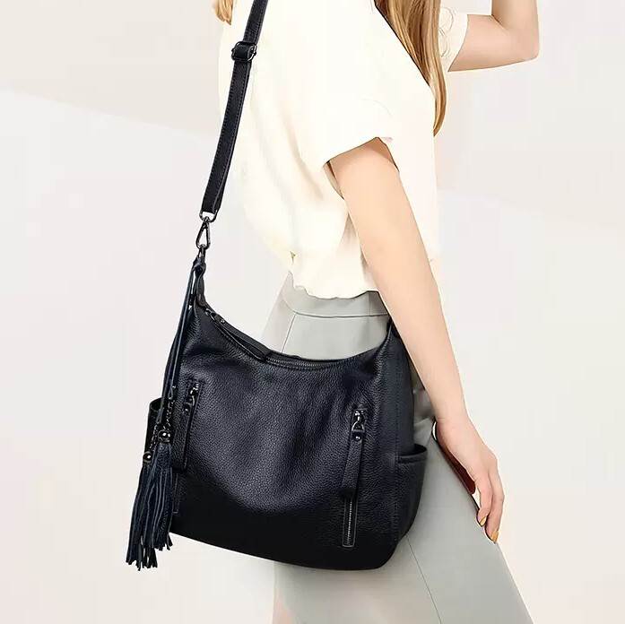 ショルダーバッグ おしゃれ 上品 本革 収納 仕切り 大人 バック カバン かばん 鞄 レディースバッグ 斜めがけバッグ 肩がけバック 手持ちバッグ 手持ちカバン 使いやすい かわいい 大人可愛い き