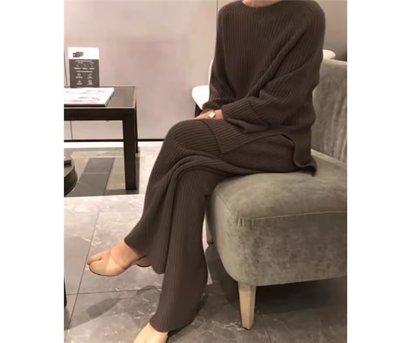 二点セット 上下セット ツーピース レディース トップス パンツ ニット セーター プルオーバー セットアップ ウール ニットパンツ フルレングス 長袖 ラウンドネック ワイド スリット 大人可愛い