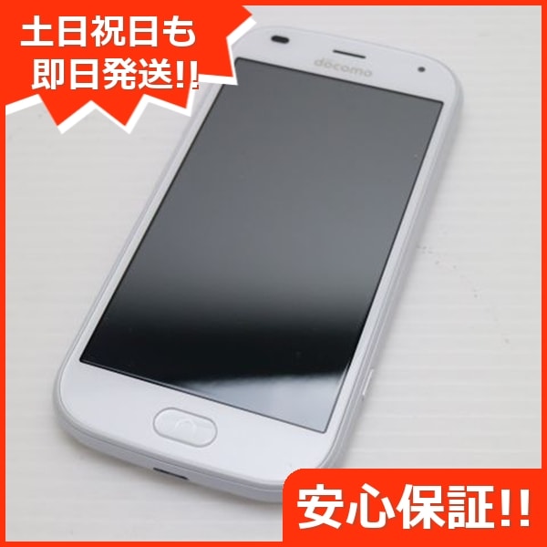 新品同様 F-42A らくらくスマートフォン ホワイト 白ロム 富士通 52