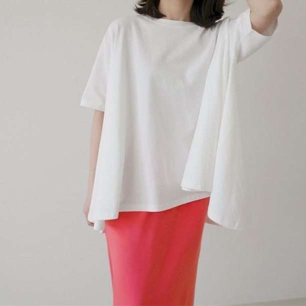 レディース トップス Tシャツ 半袖 ラウンドネック Aライン かわいい 大人可愛い きれいめ シンプル カジュアル 上品 おしゃれ ラブリー キュート 無地 春 夏 お出かけ ショッピング 重ね着