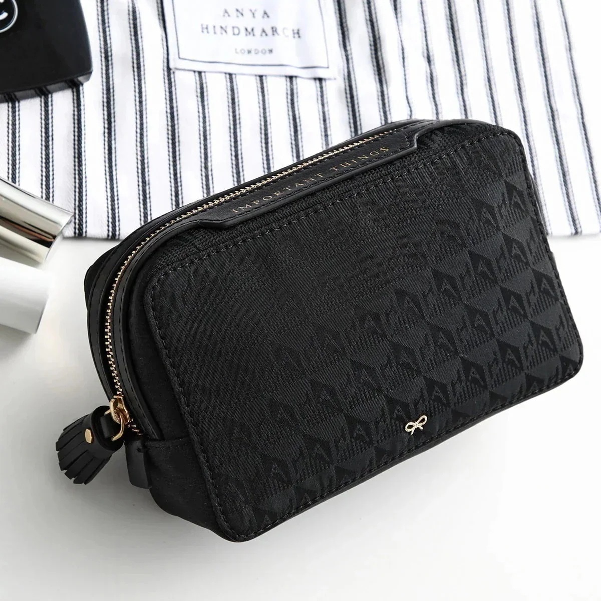 ANYA HINDMARCH アニヤハインドマーチ ポーチ Important Things 180498 レディース 化粧ポーチ コスメポーチ 小物入れ Bl