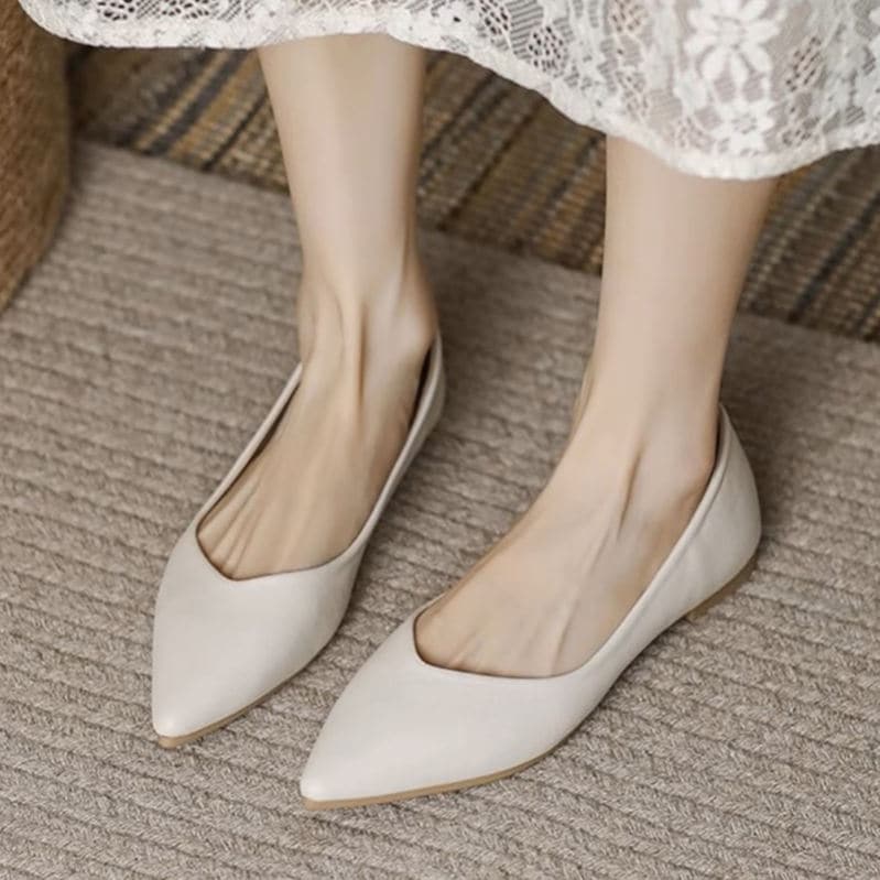 500円OFFクーポン バレエシューズ レディース ポインテッドトゥ 美脚 フラット 大きいサイズ 小さいサイズ パンプス フラットシューズ 無地 幅広 ぺたんこ レディーズ 痛くない 歩きやすい 柔