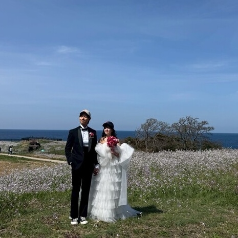 実例写真！ ウエディングドレス ホワイト ソフトチュール プリンセスライン ティアードのドレス ふっくら柔らかなバックリボン