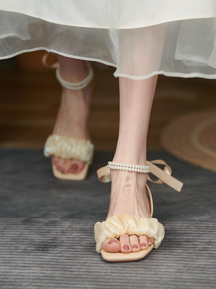 準備したいレイングッズ おしゃれ アウター サンダル ローファー 着痩せ フラットサンダル